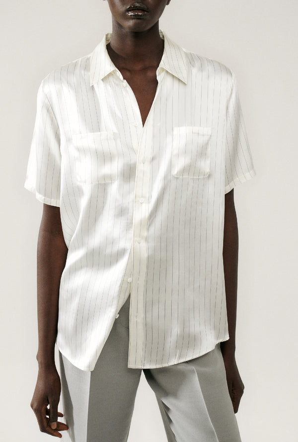 SHORT SLEEVE BOYFRIEND SHIRT WHITE PINSTRIPE